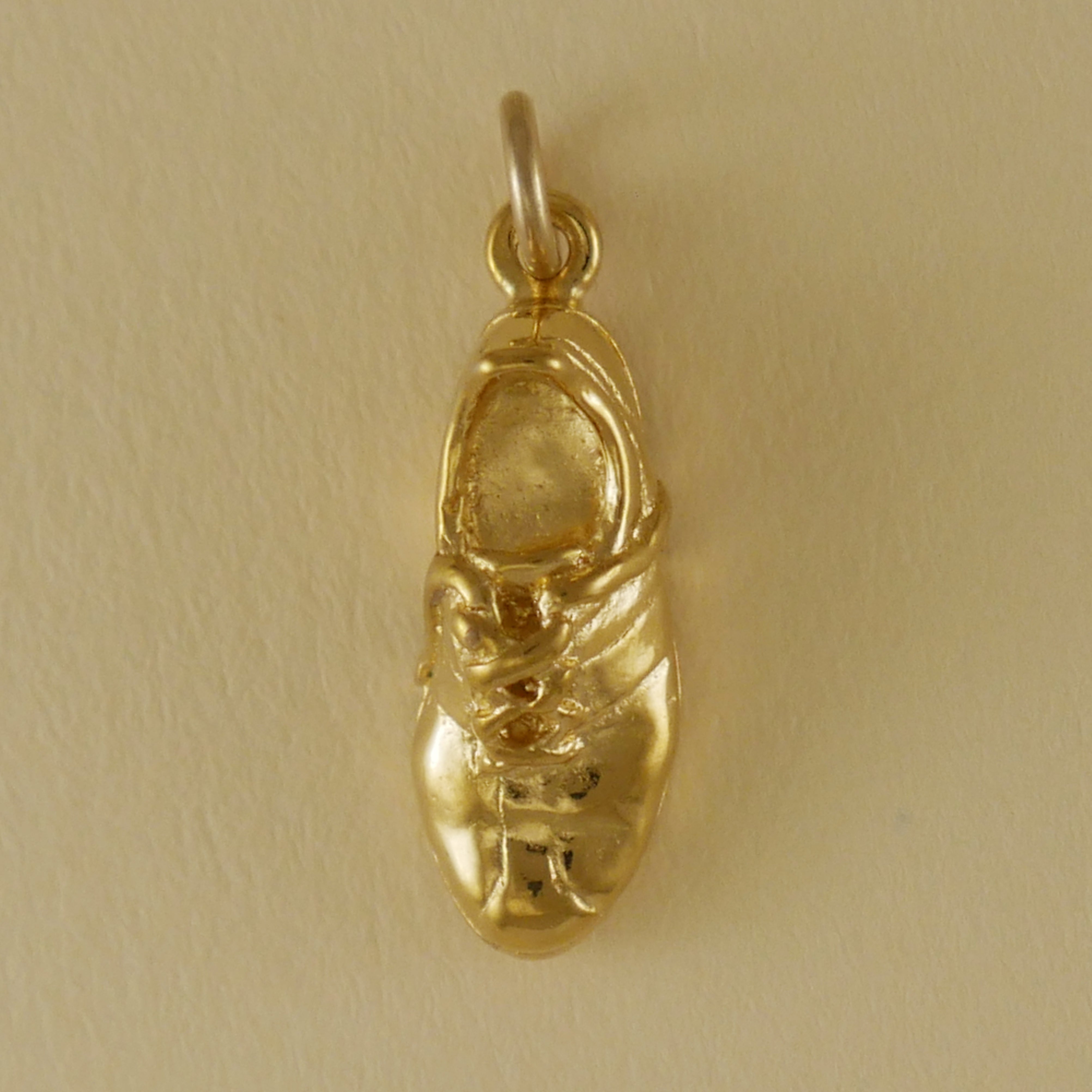 Jogging Shoe Charm - CharmWorks