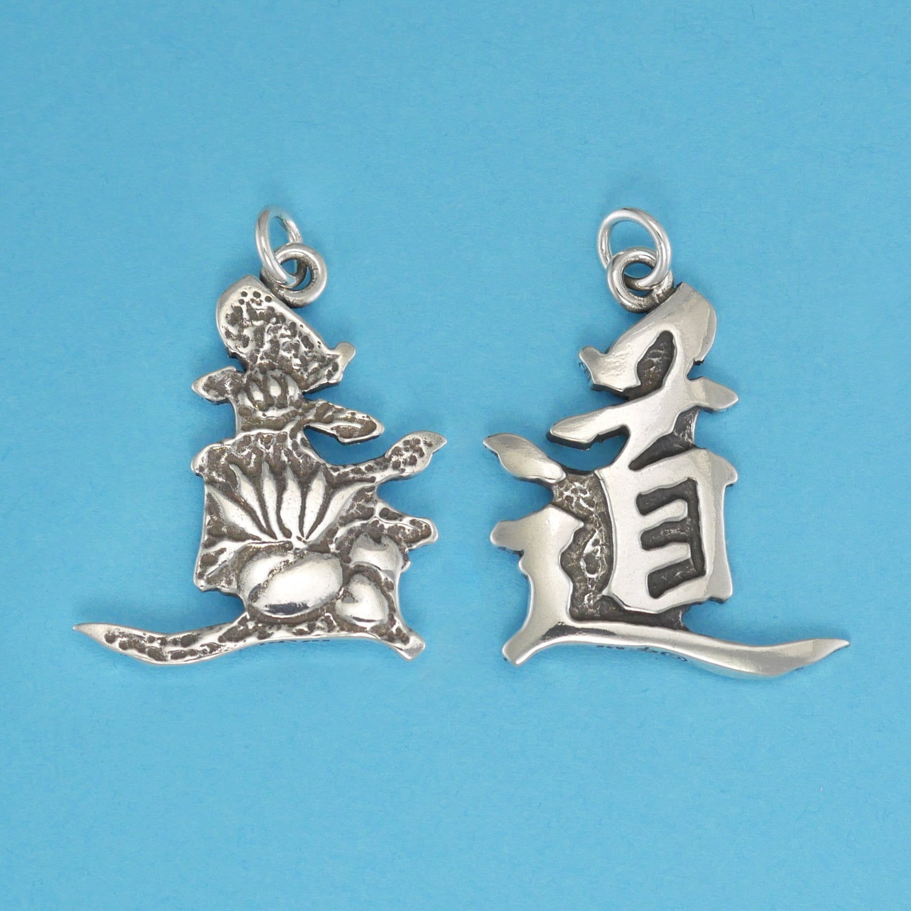 Tao Kanji Pendant - Charmworks