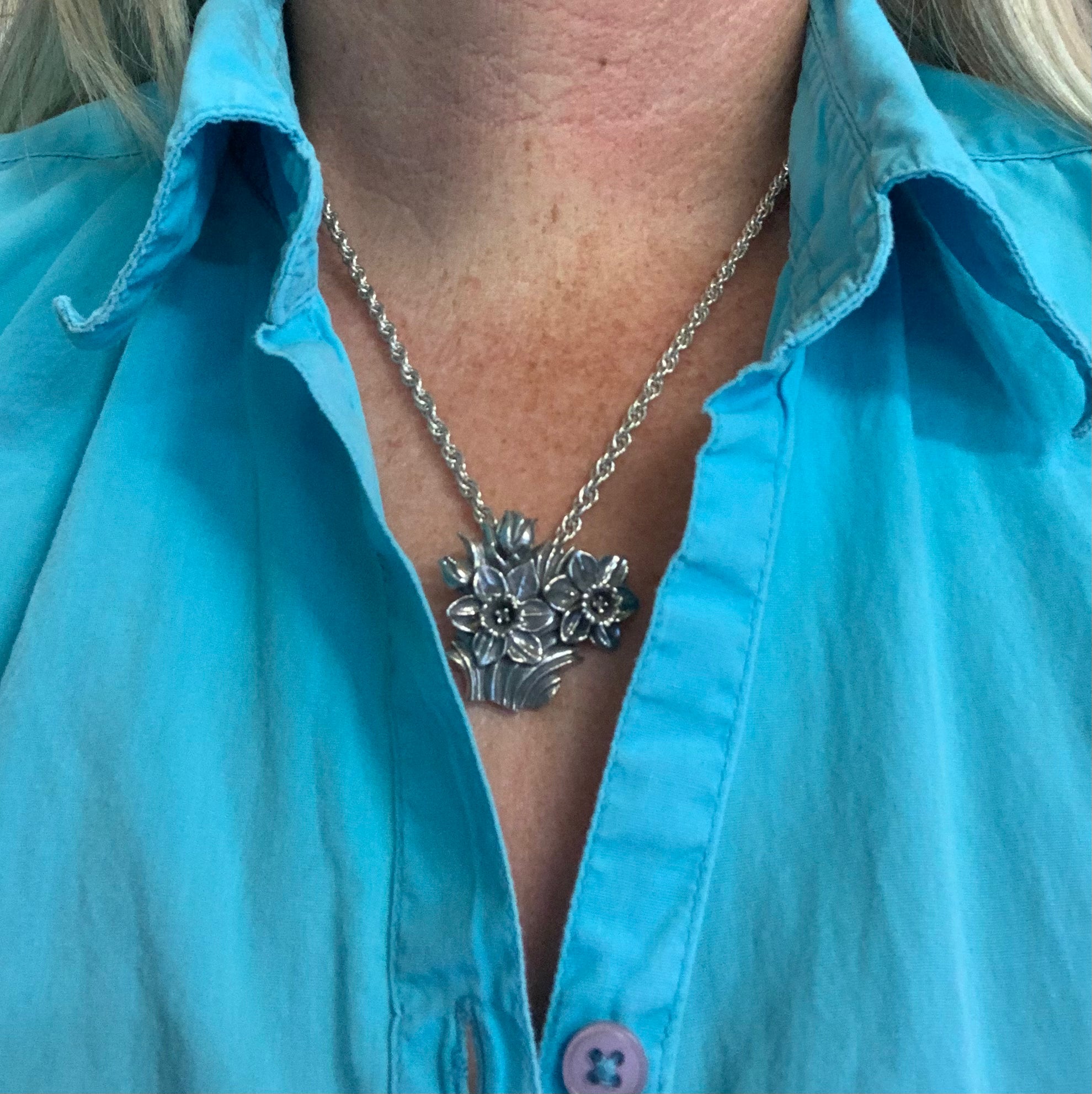 Daffodil Blossoms Pendant - Charmworks