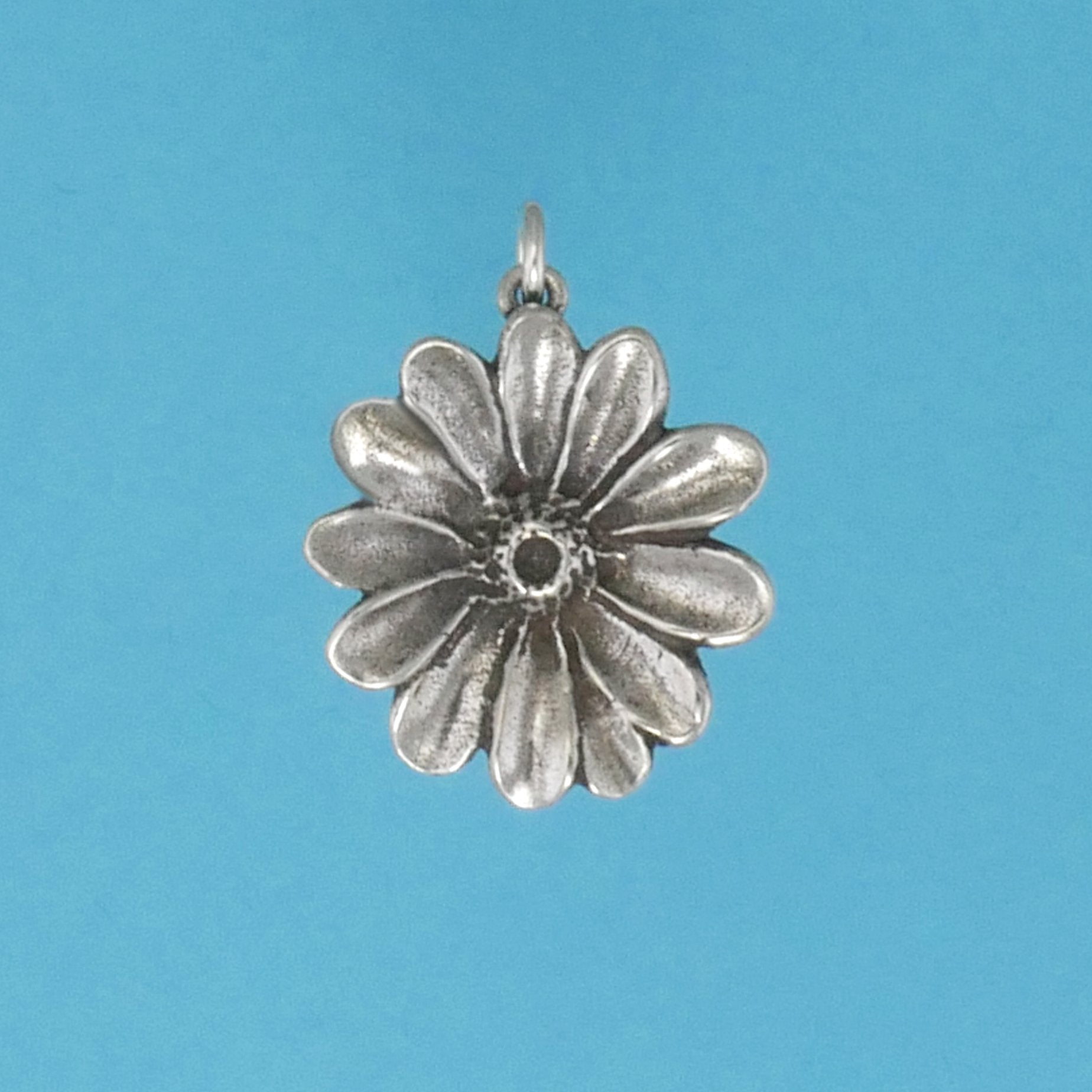 Daisy Flower Charm - Charmworks