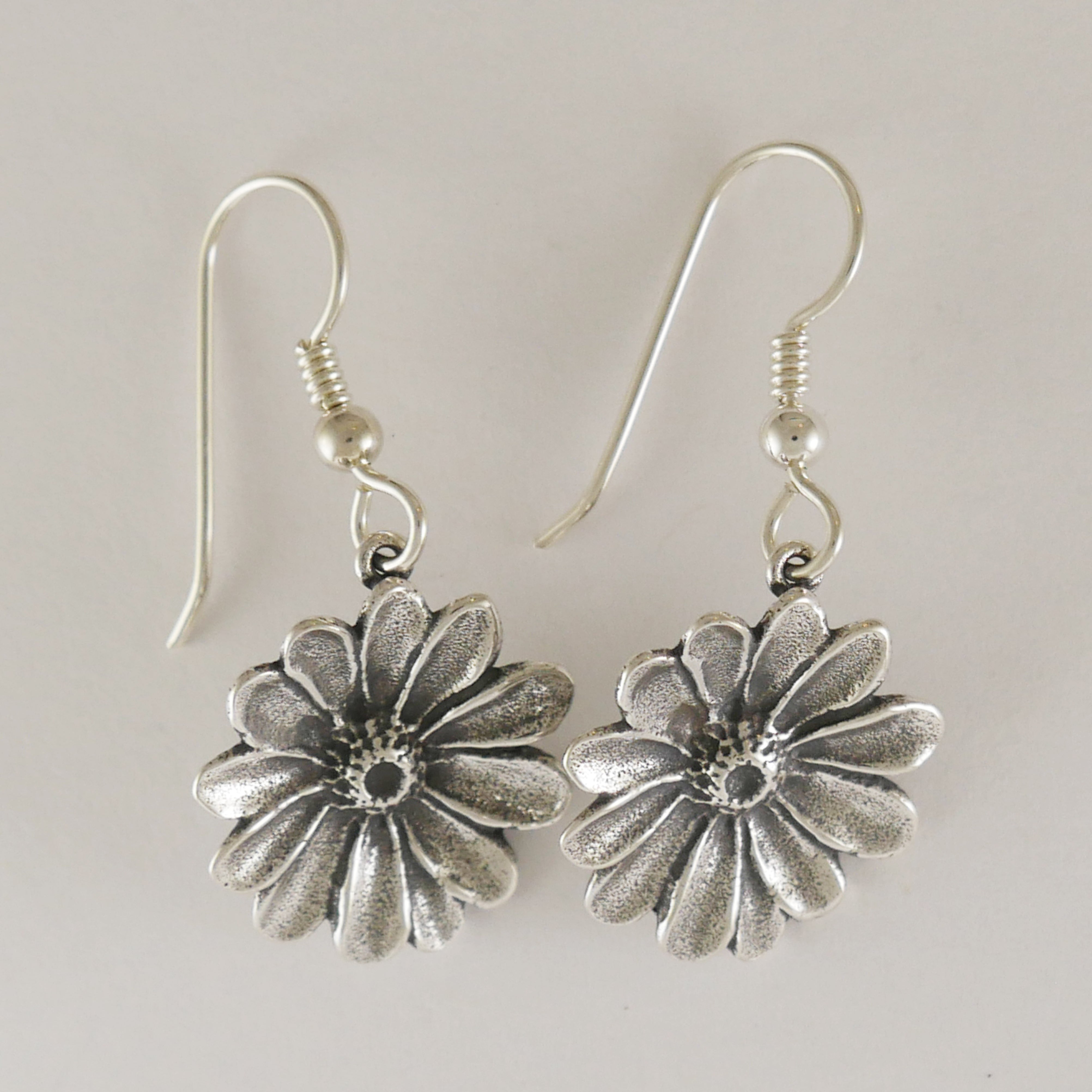 Daisy Flower - CharmWorks