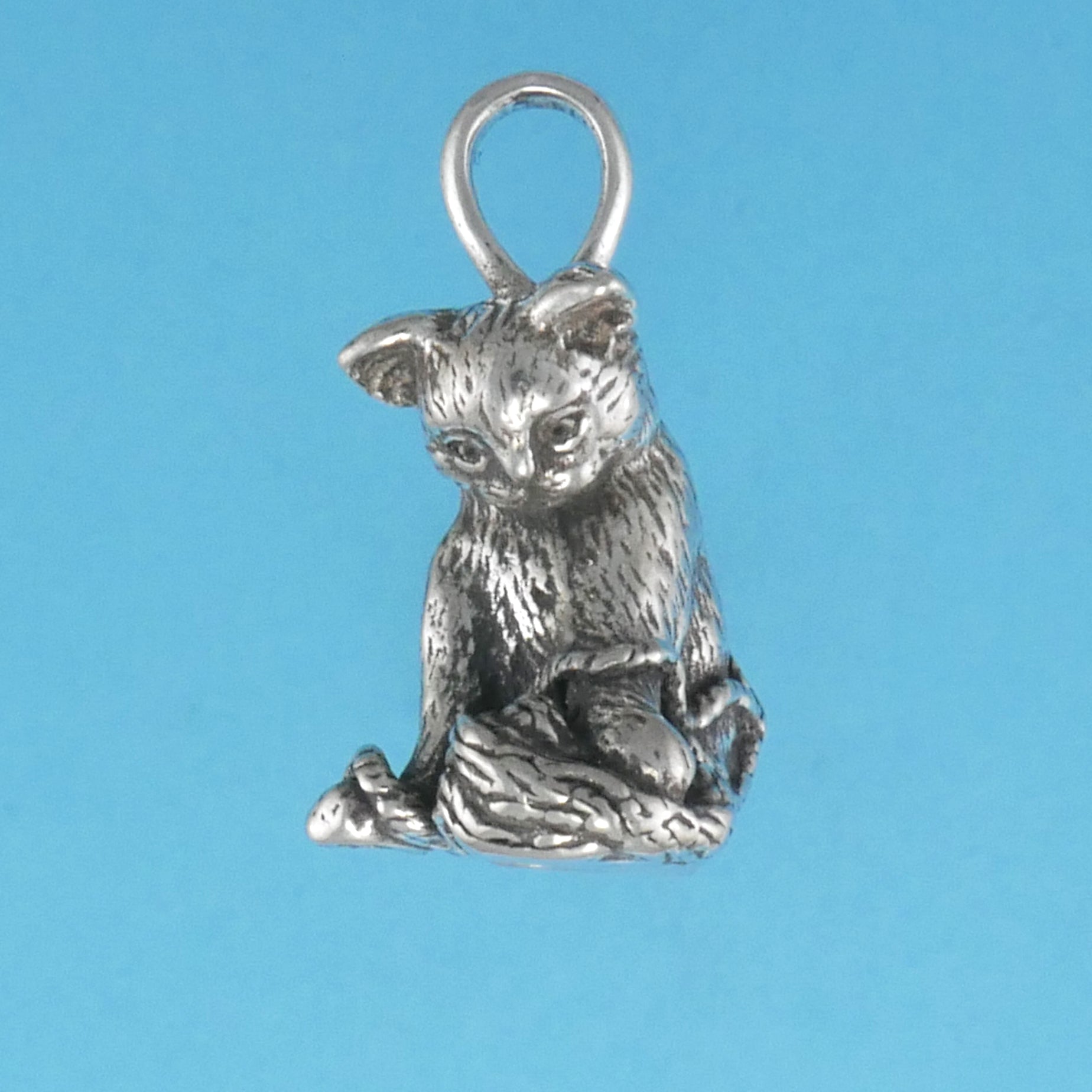 Kitten Playing With Yarn Pendant - Charmworks