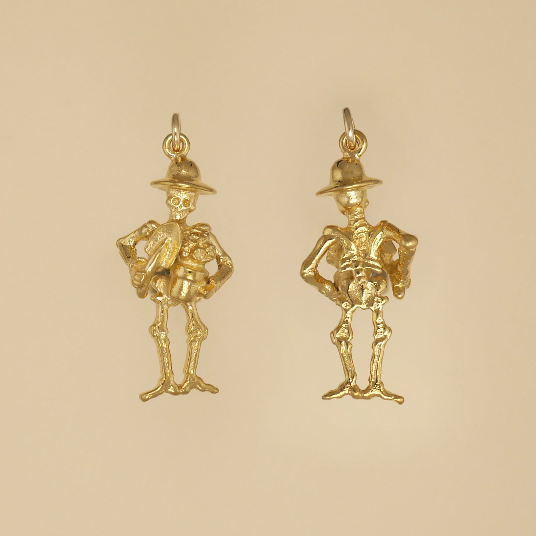 Gardening Skeleton Charm - Charmworks