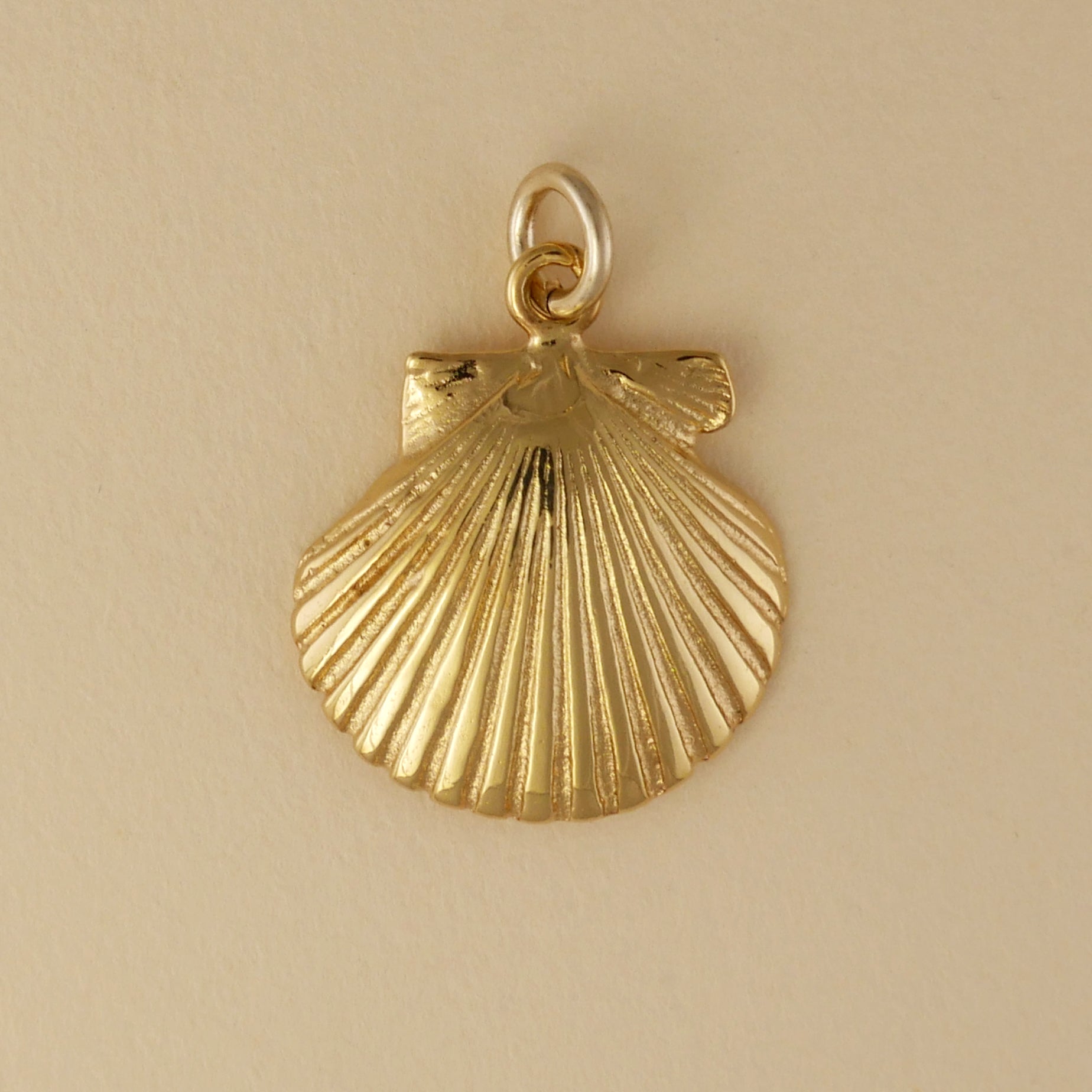 Scallop Shell Charm - Charmworks