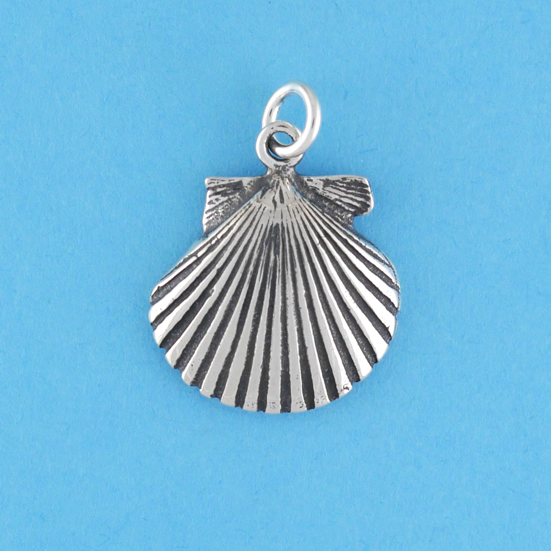 Scallop Shell Charm - Charmworks