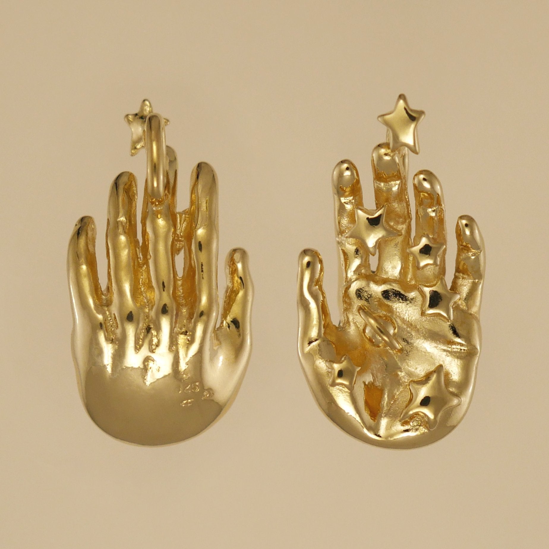 Hand Holding Heavens Pendant - Charmworks