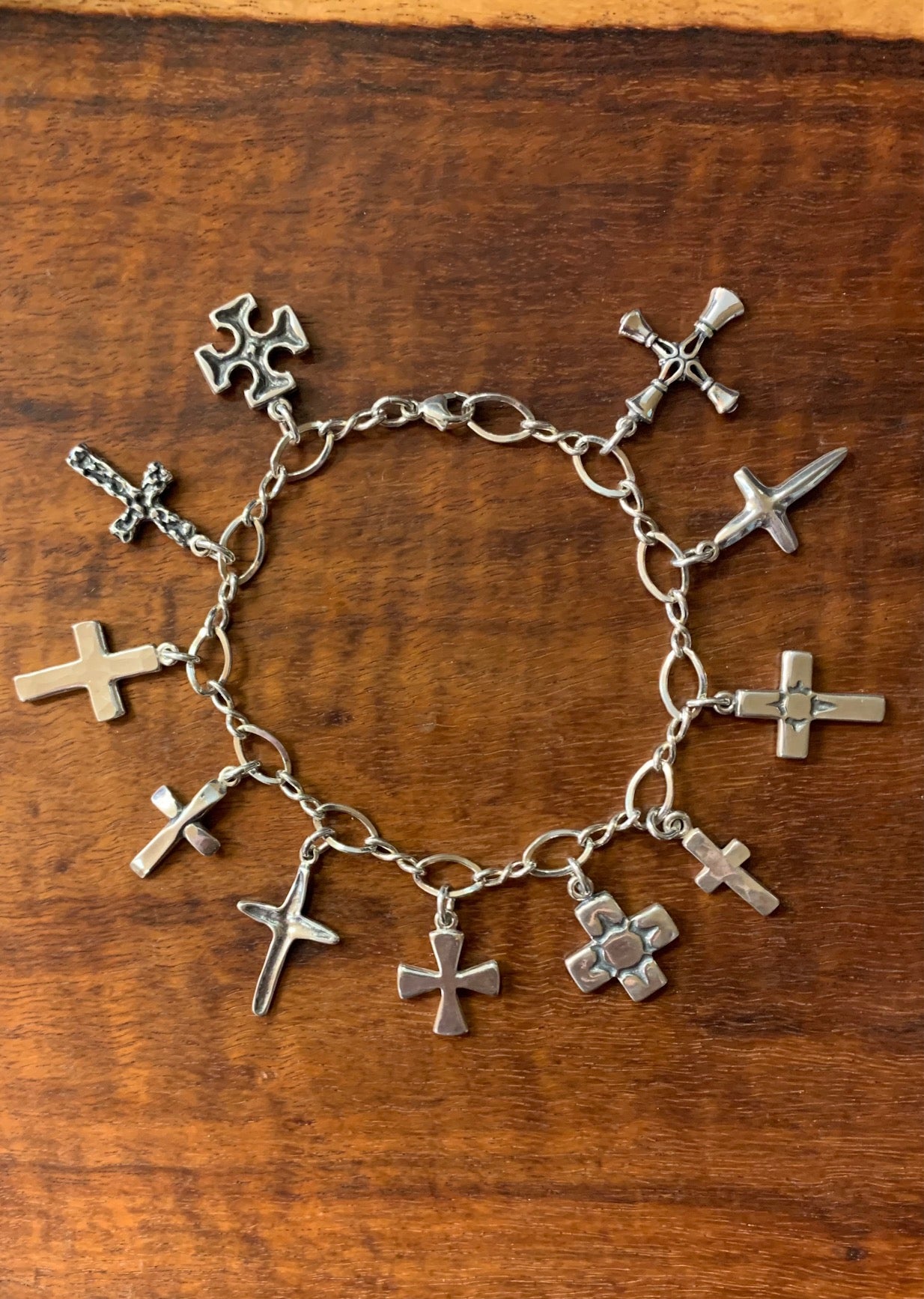 MANY CROSSES BRACELET - Charmworks