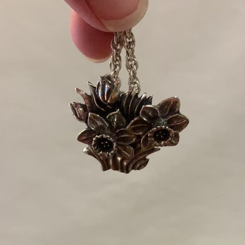 Daffodil Blossoms Pendant - Charmworks