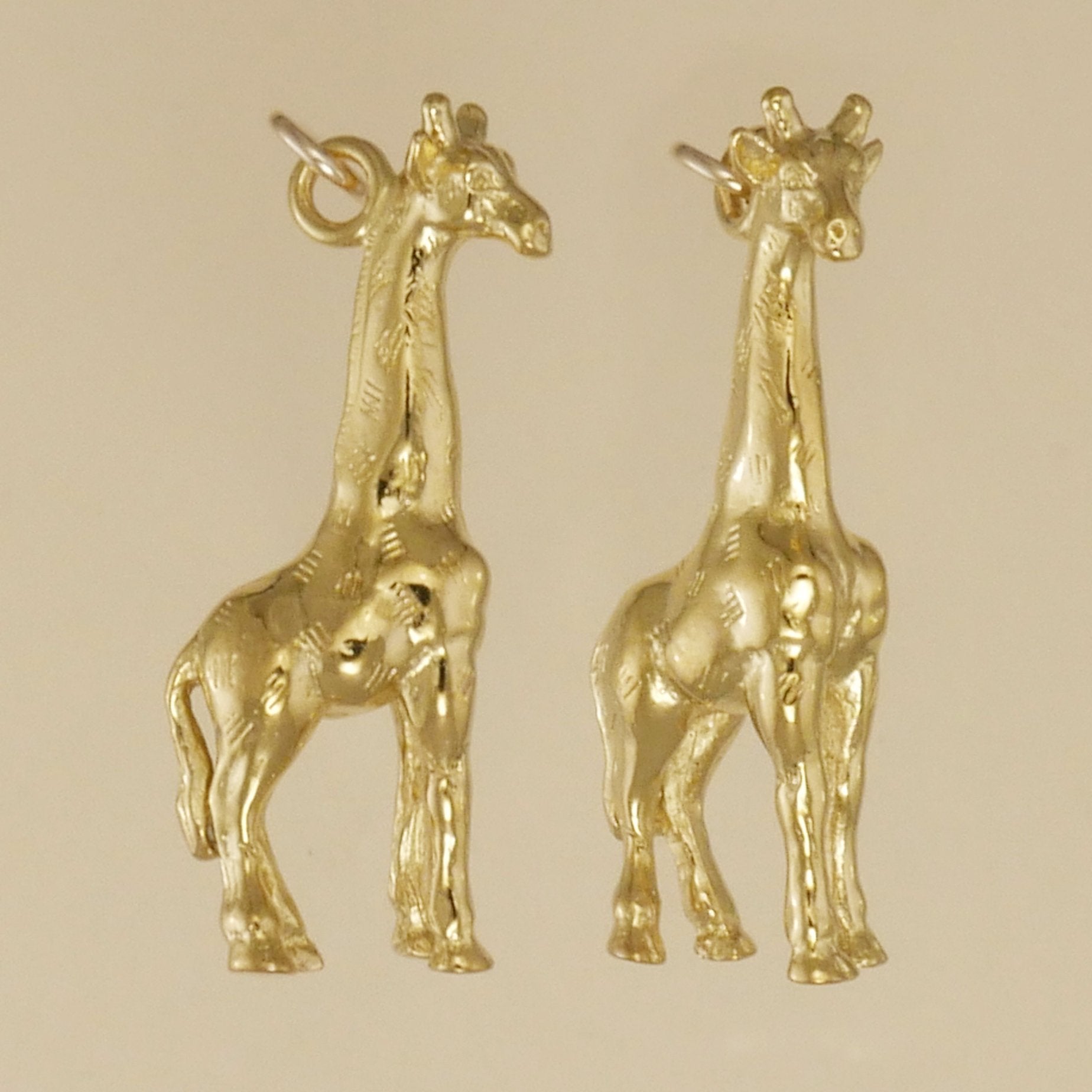 Giraffe Pendant - Charmworks