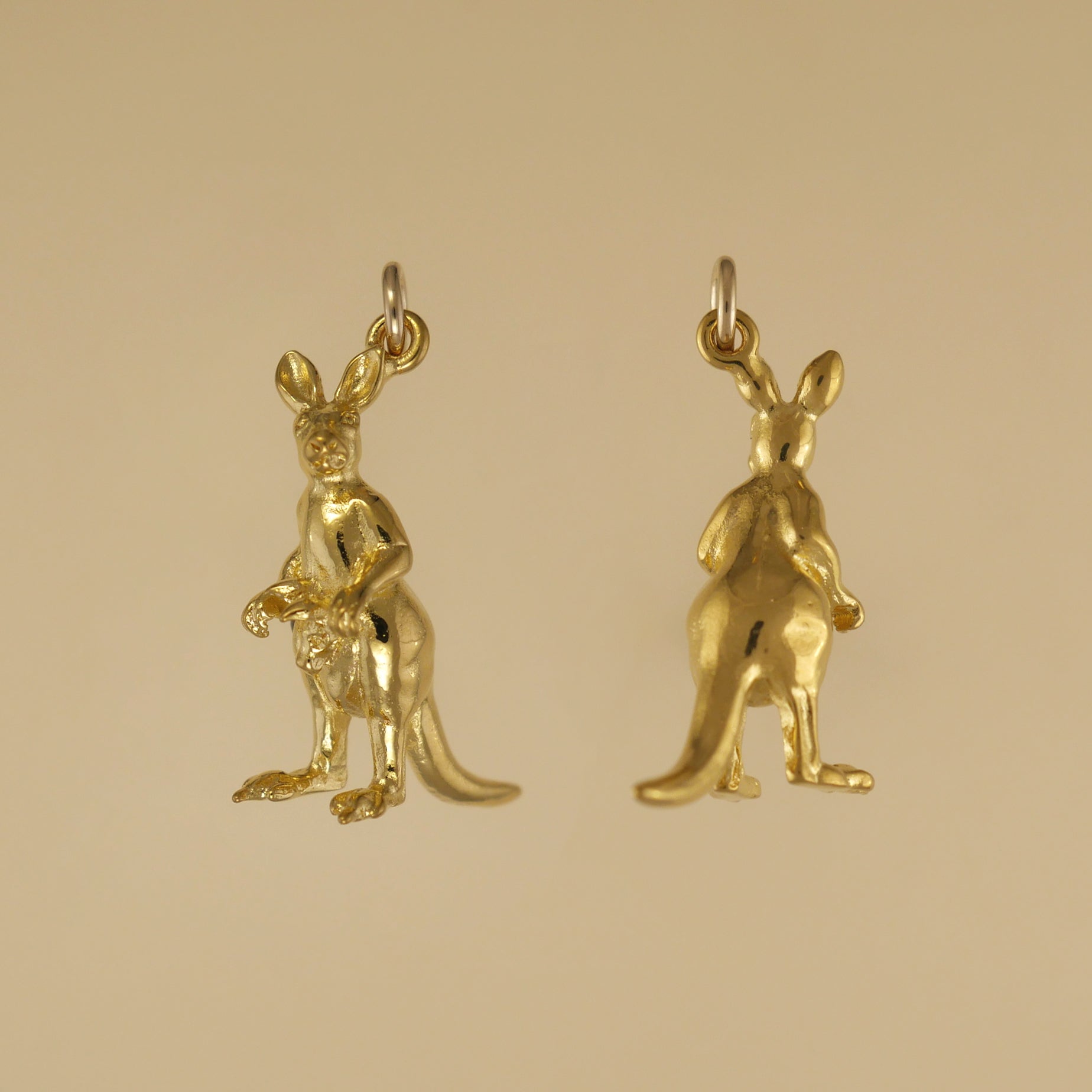 Kangaroo Pendant - Charmworks
