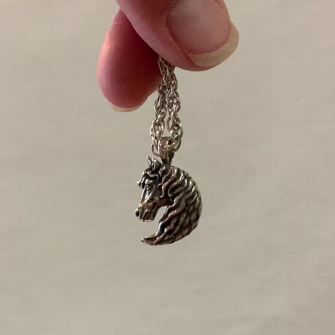 Horse Head Flowing Mane Pendant - Charmworks
