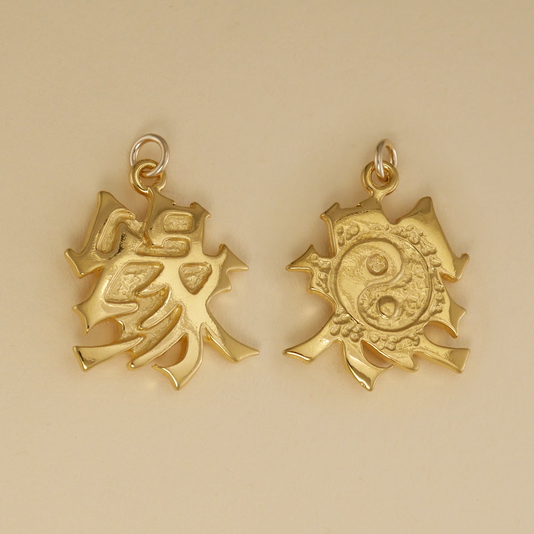 Yaun Kanji Pendant - Charmworks